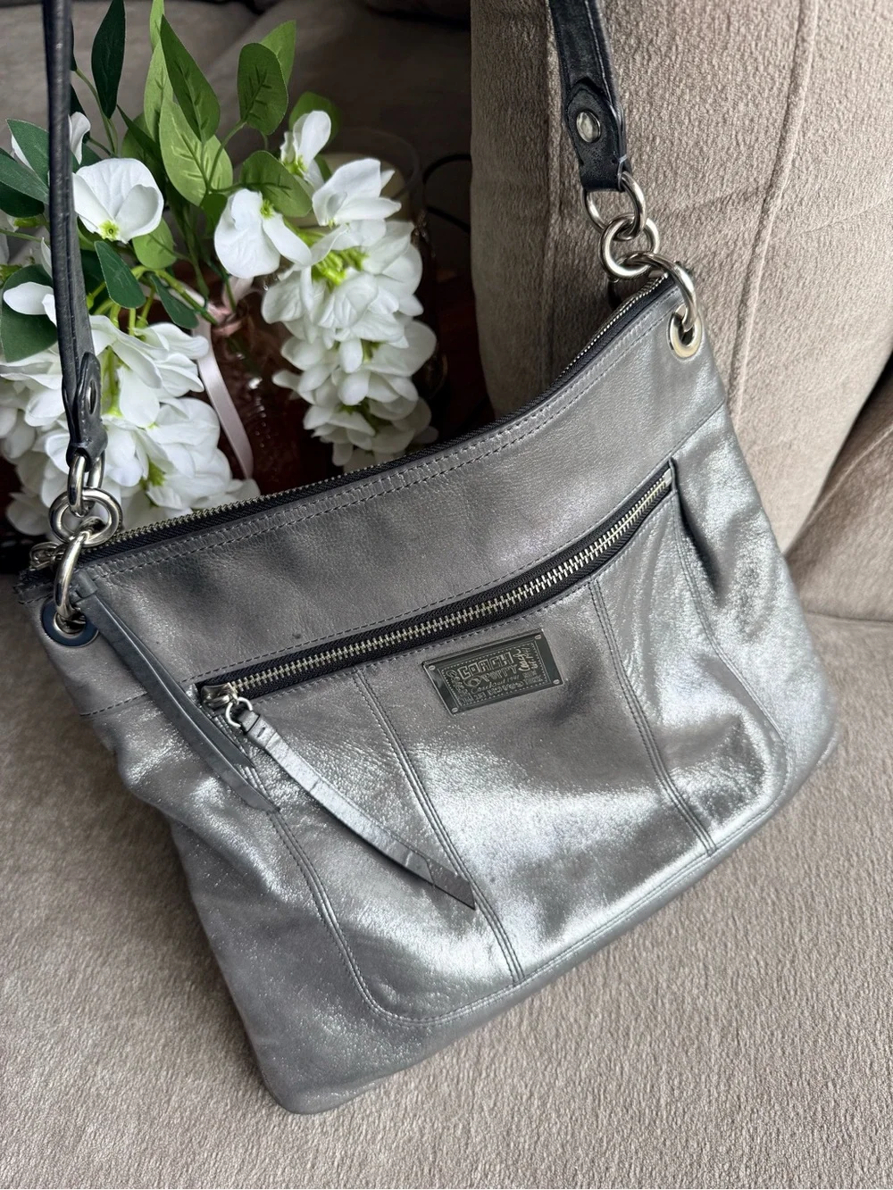 Coach Vintage Y2K Poppy Metallic Silver Leather Shoulder Bag Crossbody